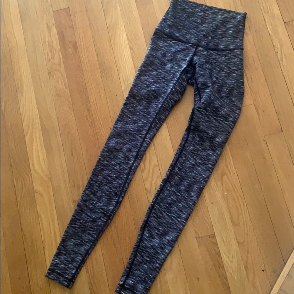 navy blue heather lululemon leggings (wunderunder)